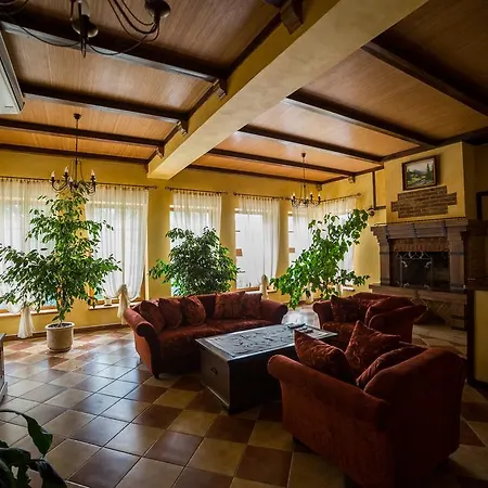 Gnizdo Golubky Casa de hóspedes Shayan