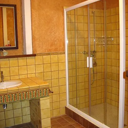 Gasthuis Gnizdo Golubky Saján