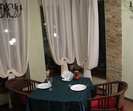 Gnizdo Golubky Gasthuis Saján