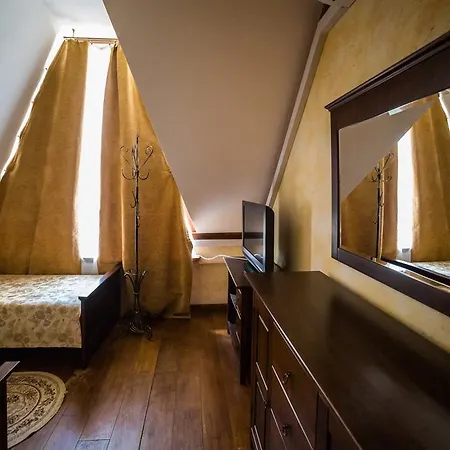 Gasthuis Gnizdo Golubky 4*