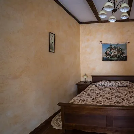 Gnizdo Golubky Saján