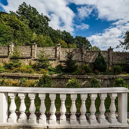 Affittacamere Gnizdo Golubky 4*