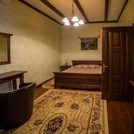 Gnizdo Golubky Saján