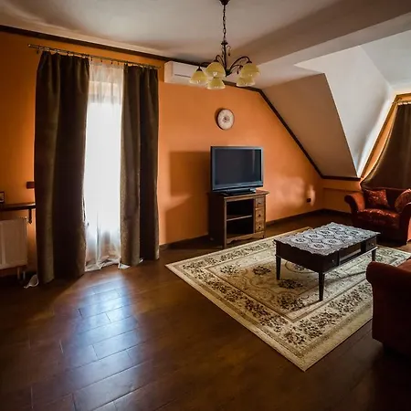 Gnizdo Golubky Guest house 3*