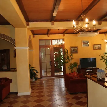 Gnizdo Golubky Affittacamere Shayan