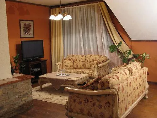 Guest house Gnizdo Golubky 4*