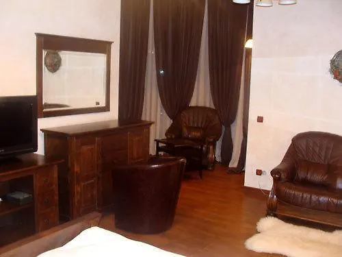Guest house Gnizdo Golubky