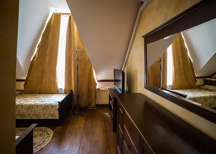 Guest house Gnizdo Golubky 4*