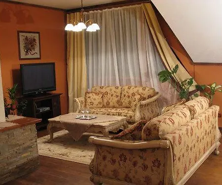 Konukevi Gnizdo Golubky 4*