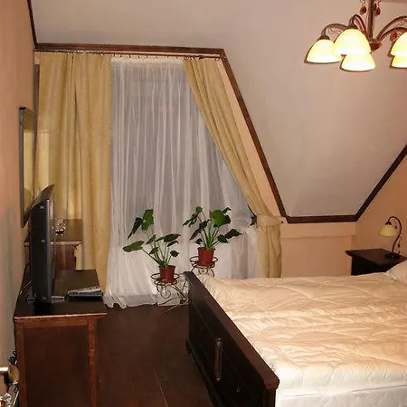 Gnizdo Golubky Konukevi 4*