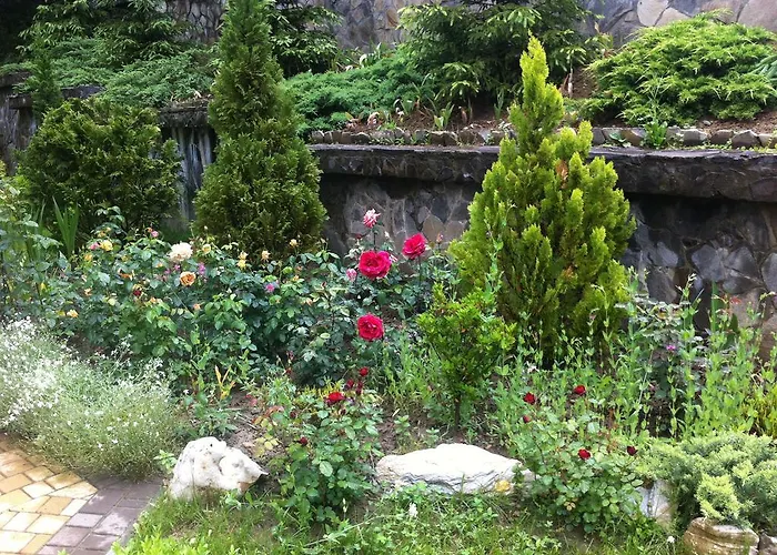 Konukevi Gnizdo Golubky 4*