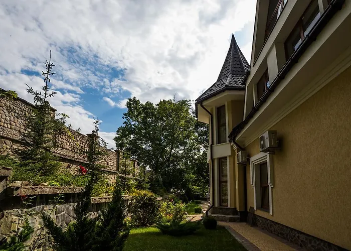 Gnizdo Golubky Konukevi 4*