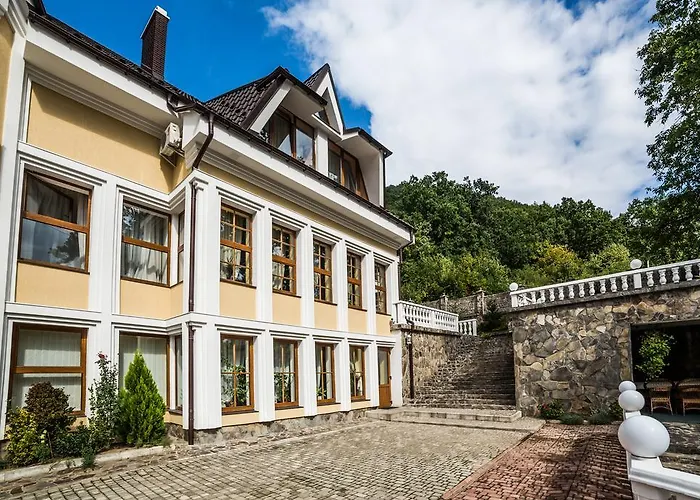 Gnizdo Golubky Konukevi 4*